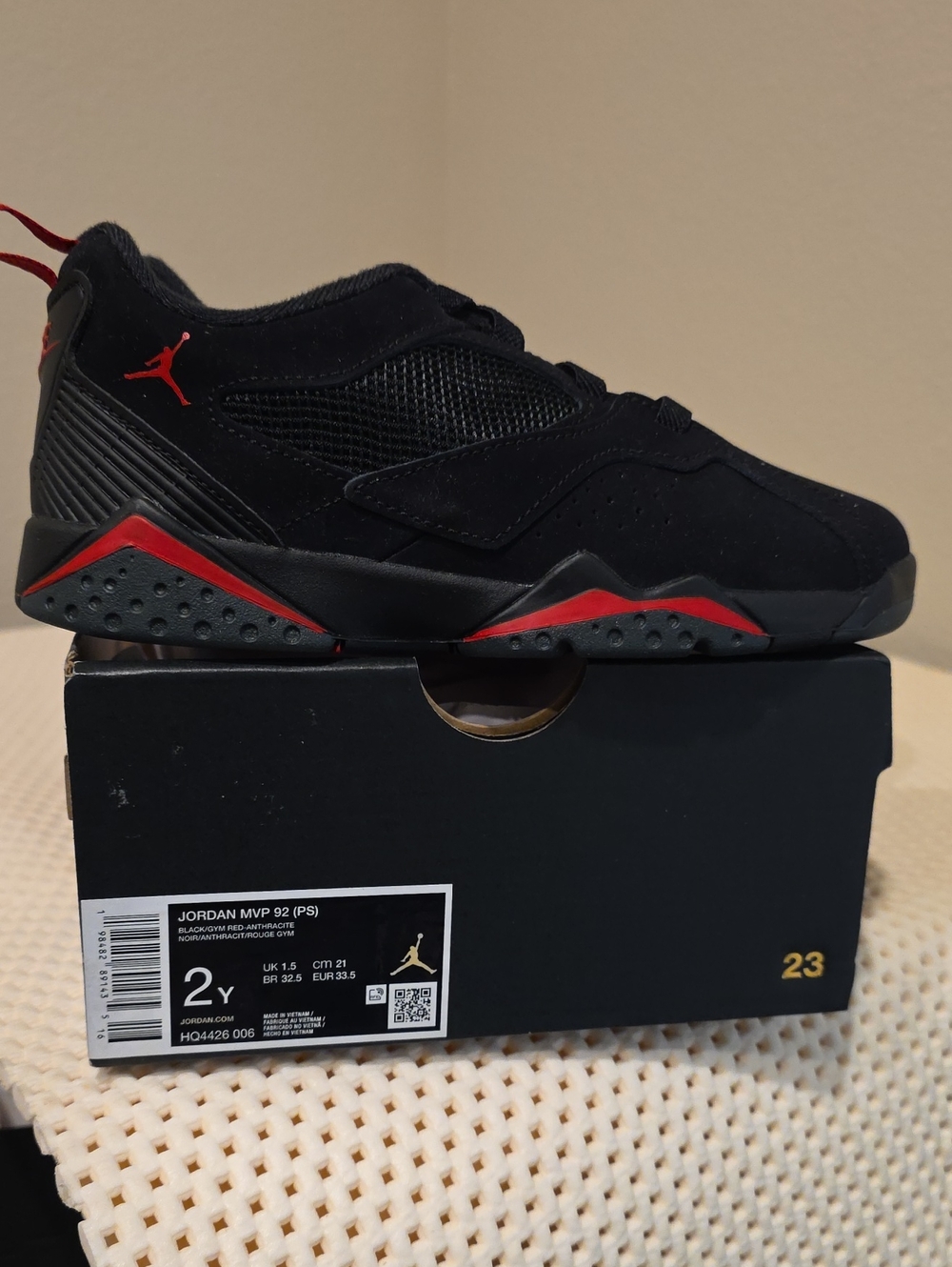 Jordan Black and Red Low-Top Kids' Sneakers Size 2Y New*